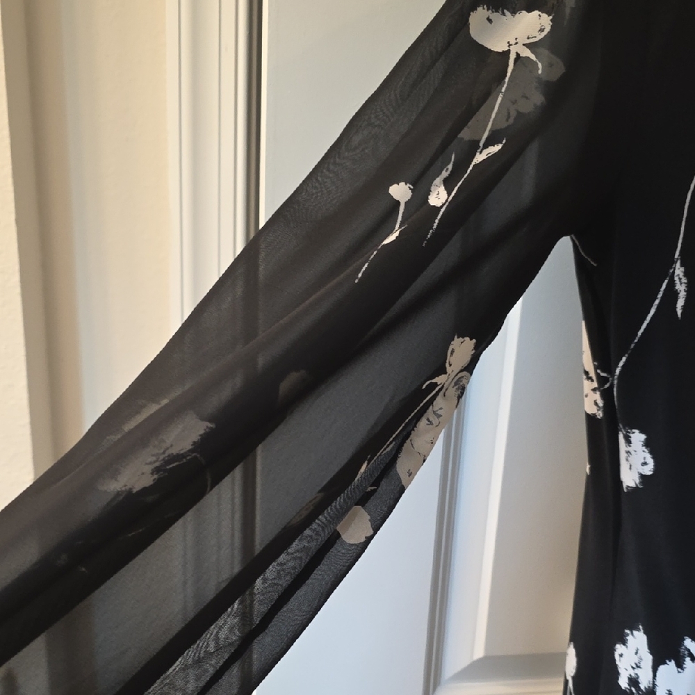 White House Black Market Black and White Floral Dress - Picture 3 of 3